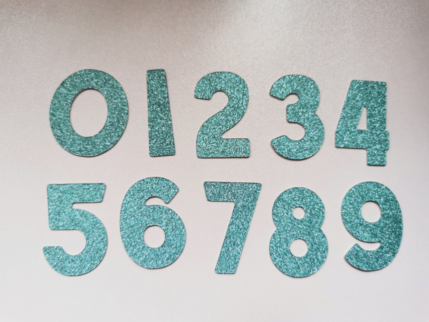 Pack of 20 3.5cm Holographic & Glitter Numbers 0-9 Card Toppers & Cake Toppers